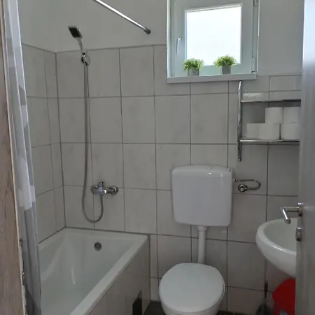 Cirkic Lägenhet Sanski Most